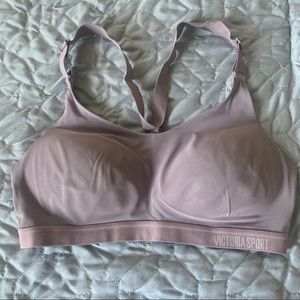 Victoria’s Secret Lightweight Sports Bra